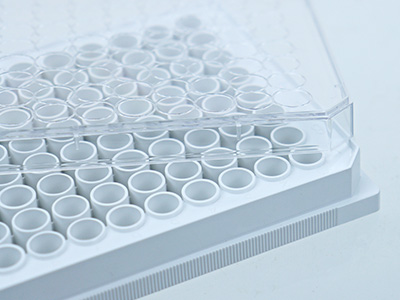 �����������ɽ����У��������������������ۻ�������������������͸����������������ͬʱ��������Һ��Ⱦ������